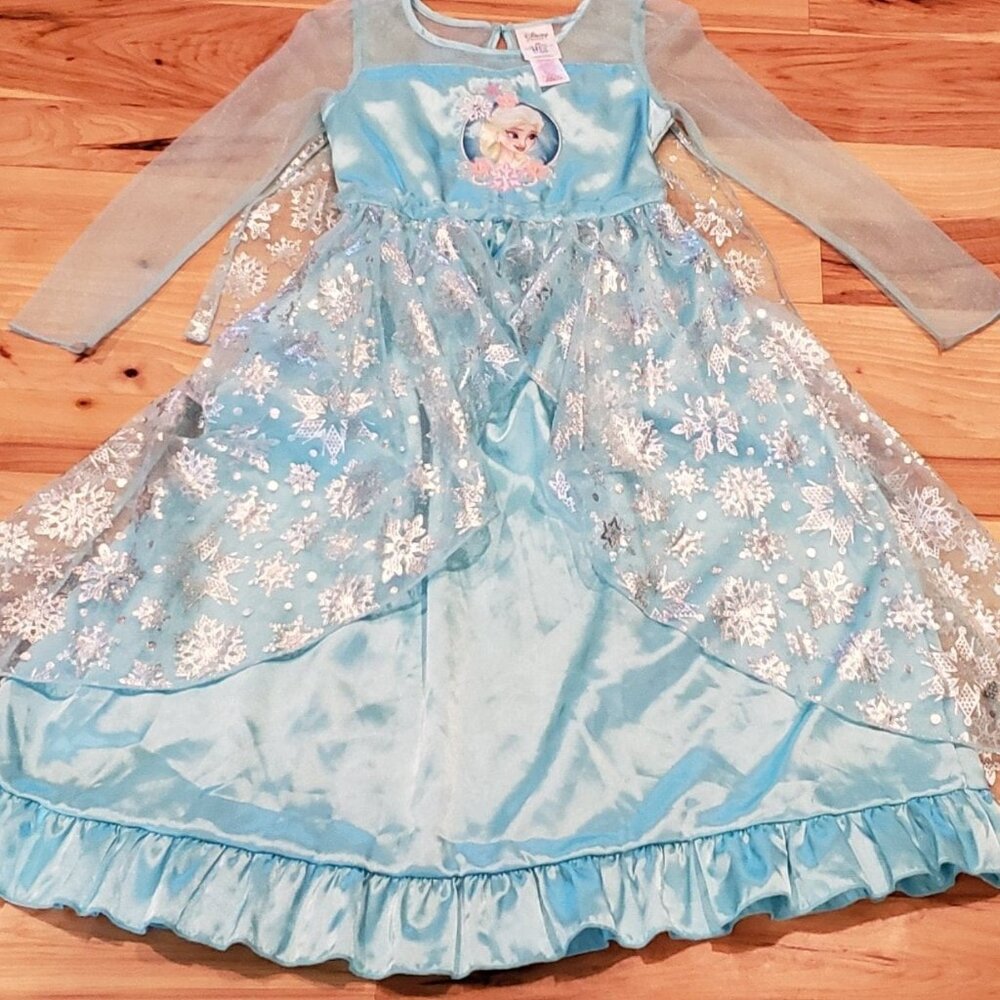 5/6 Disney Frozen dress up/costume